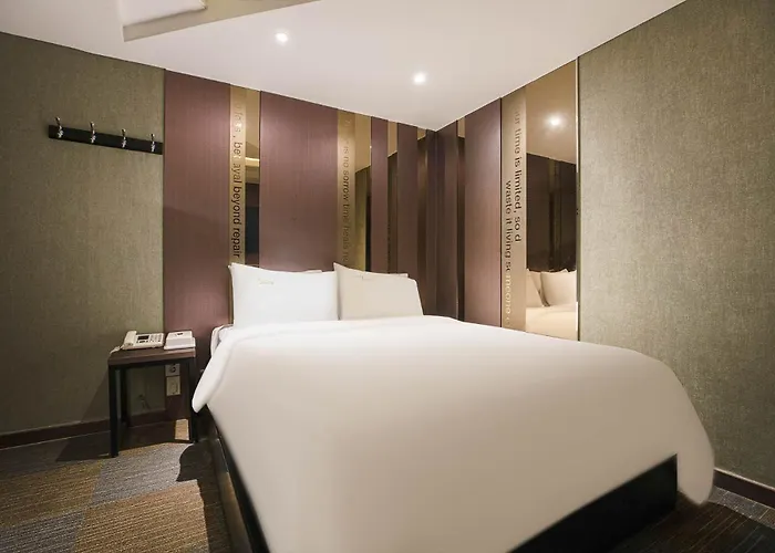 Louize Hotel