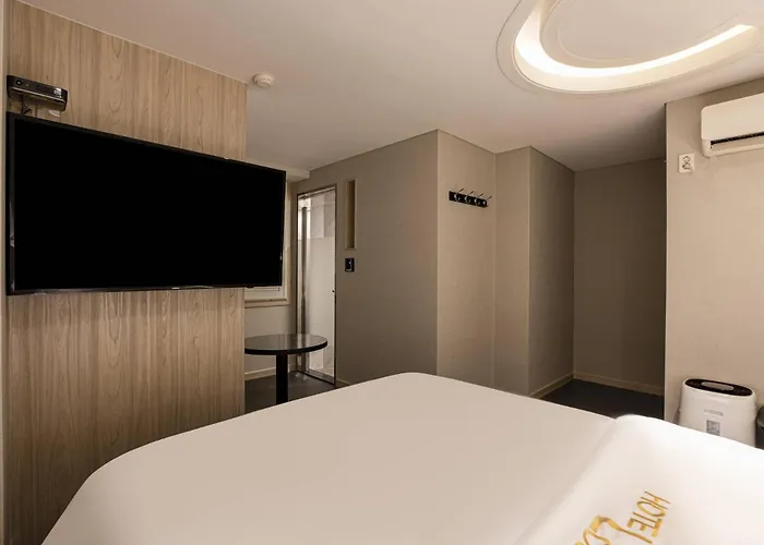 Louize Hotel
