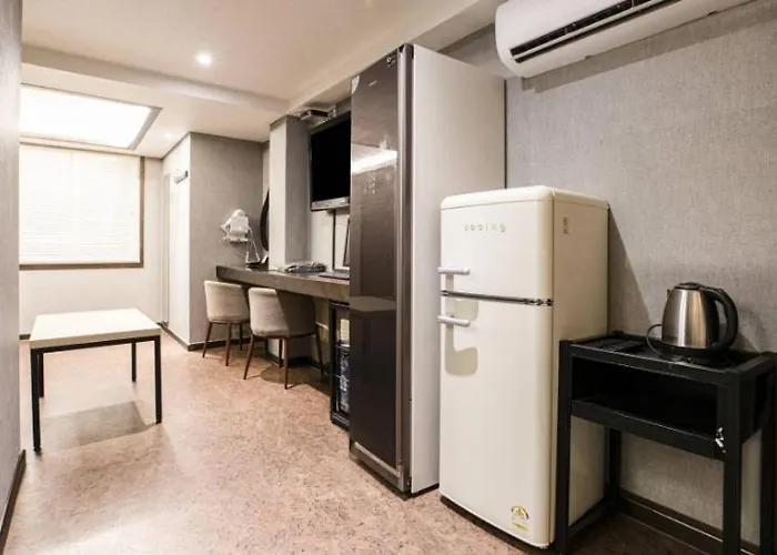 Hotel Louize *