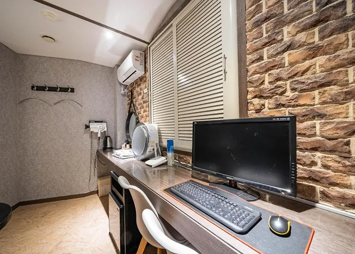 Hotel Louize *