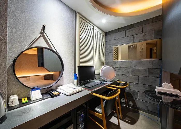 Louize * Seoul